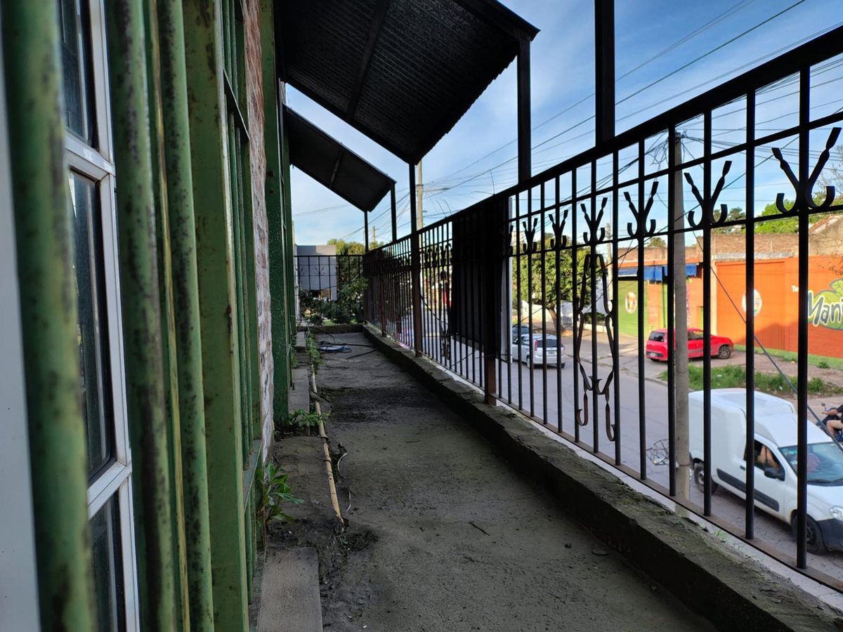 Foto 35 — VENTA BLOQUE GALPON +LOCALES+VIVIENDA MERLO