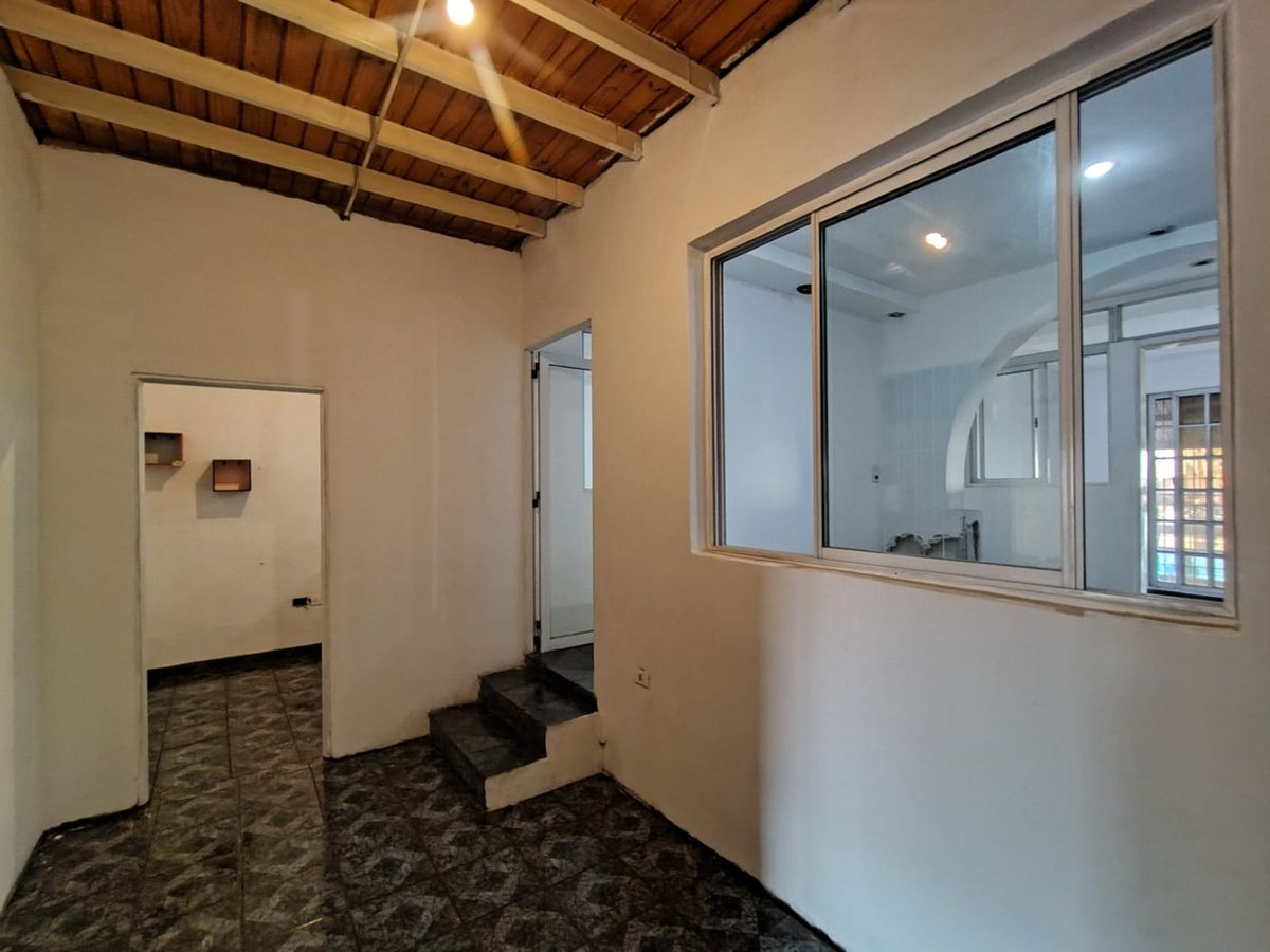 Foto 27 — VENTA BLOQUE GALPON +LOCALES+VIVIENDA MERLO
