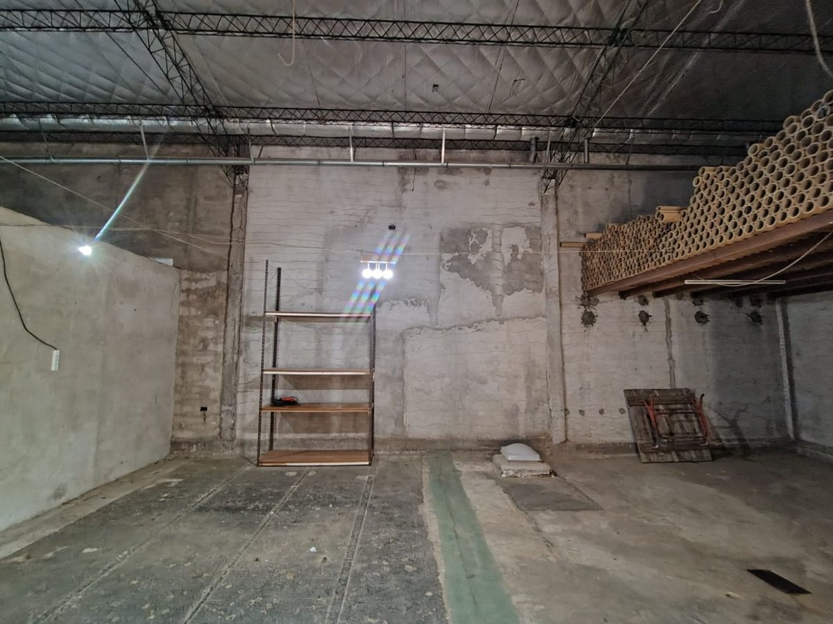 Foto 34 — VENTA BLOQUE GALPON +LOCALES+VIVIENDA MERLO
