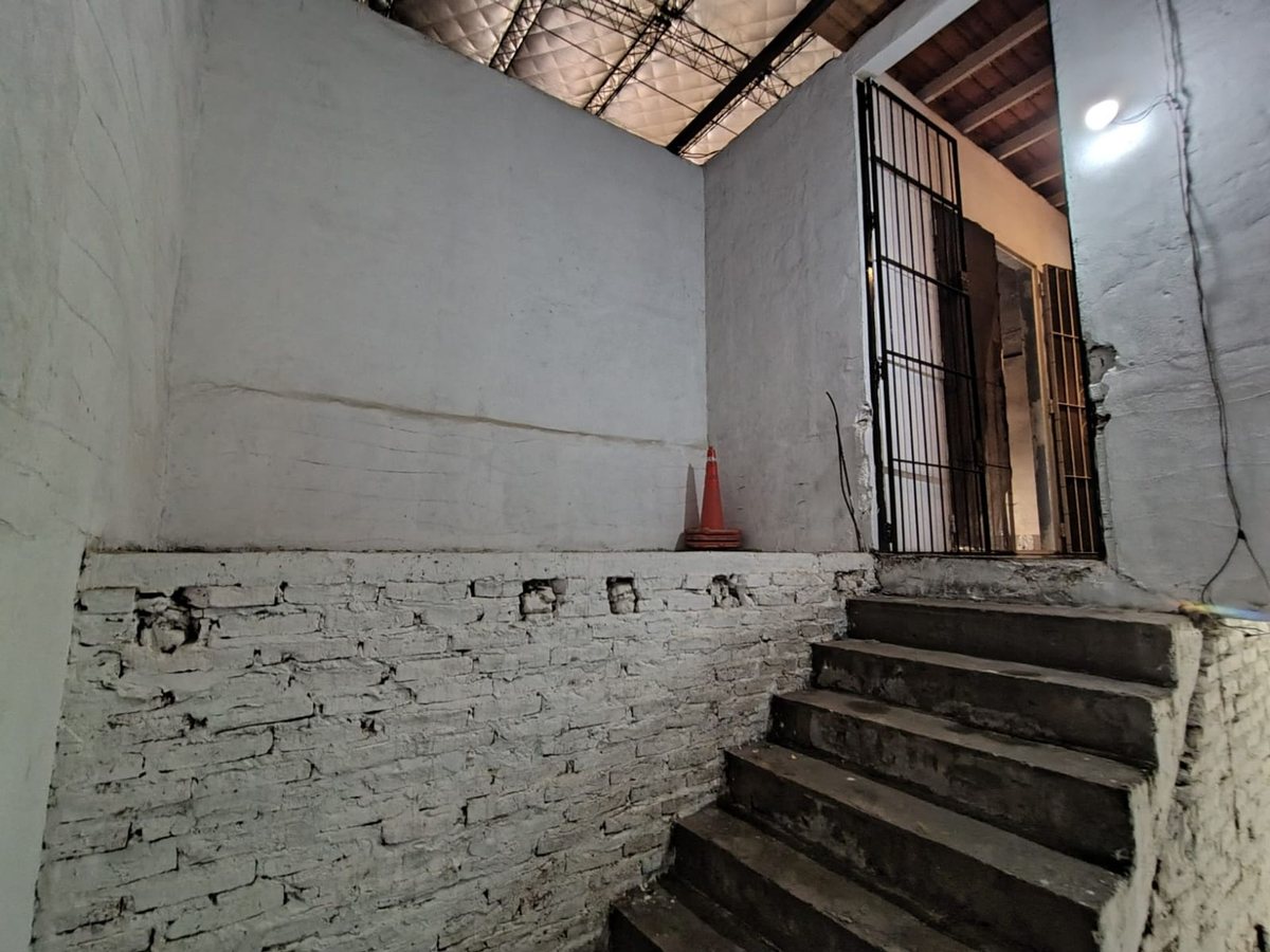 Foto 36 — VENTA BLOQUE GALPON +LOCALES+VIVIENDA MERLO