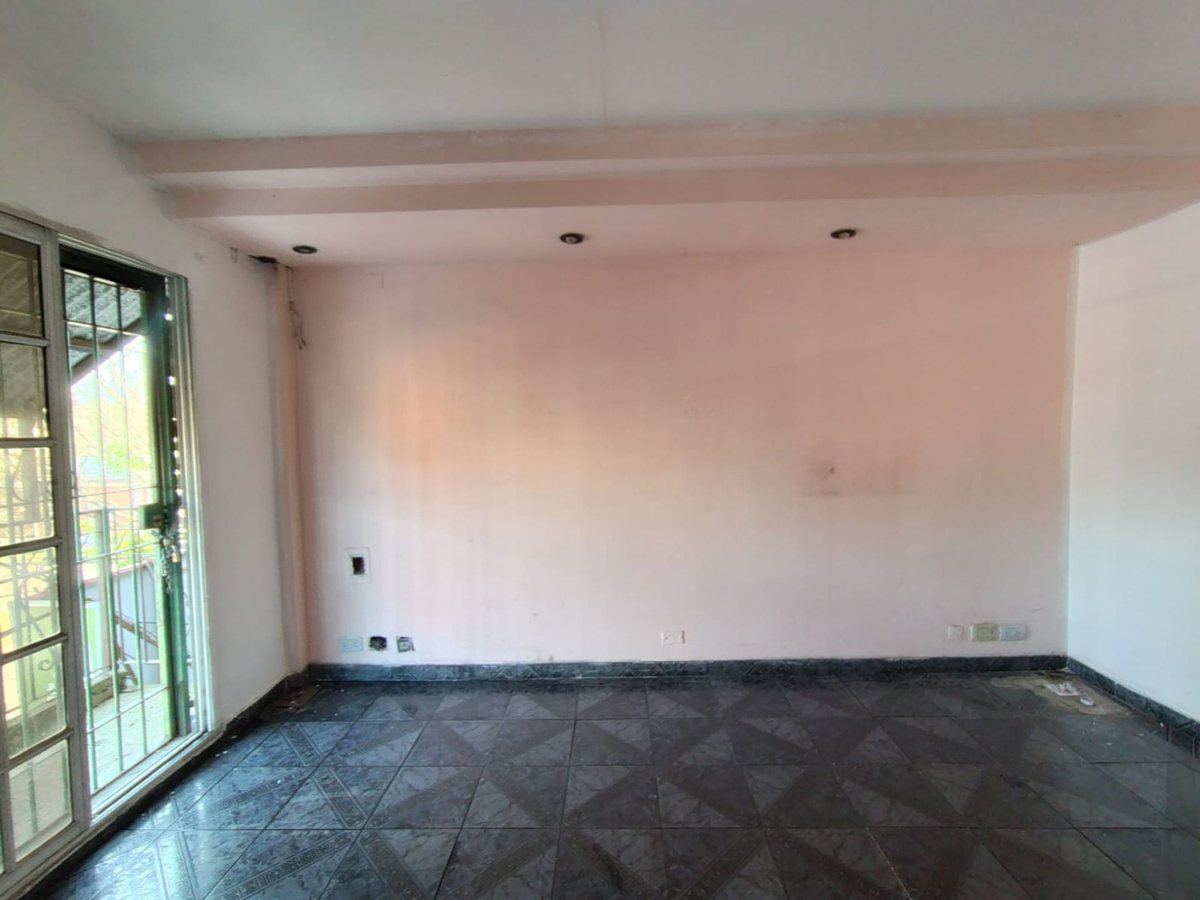 Foto 25 — VENTA BLOQUE GALPON +LOCALES+VIVIENDA MERLO
