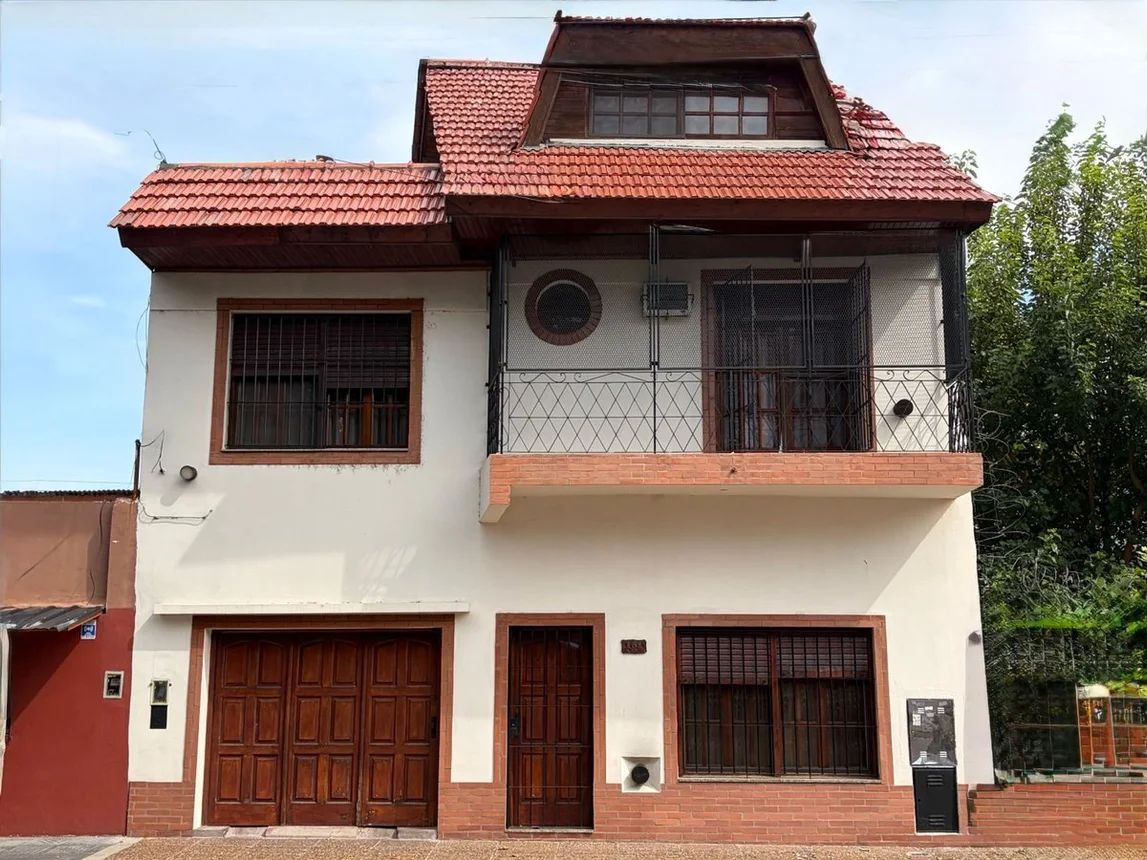 Casa de 5 ambientes en venta en Avellaneda, Dardo Rocha 100