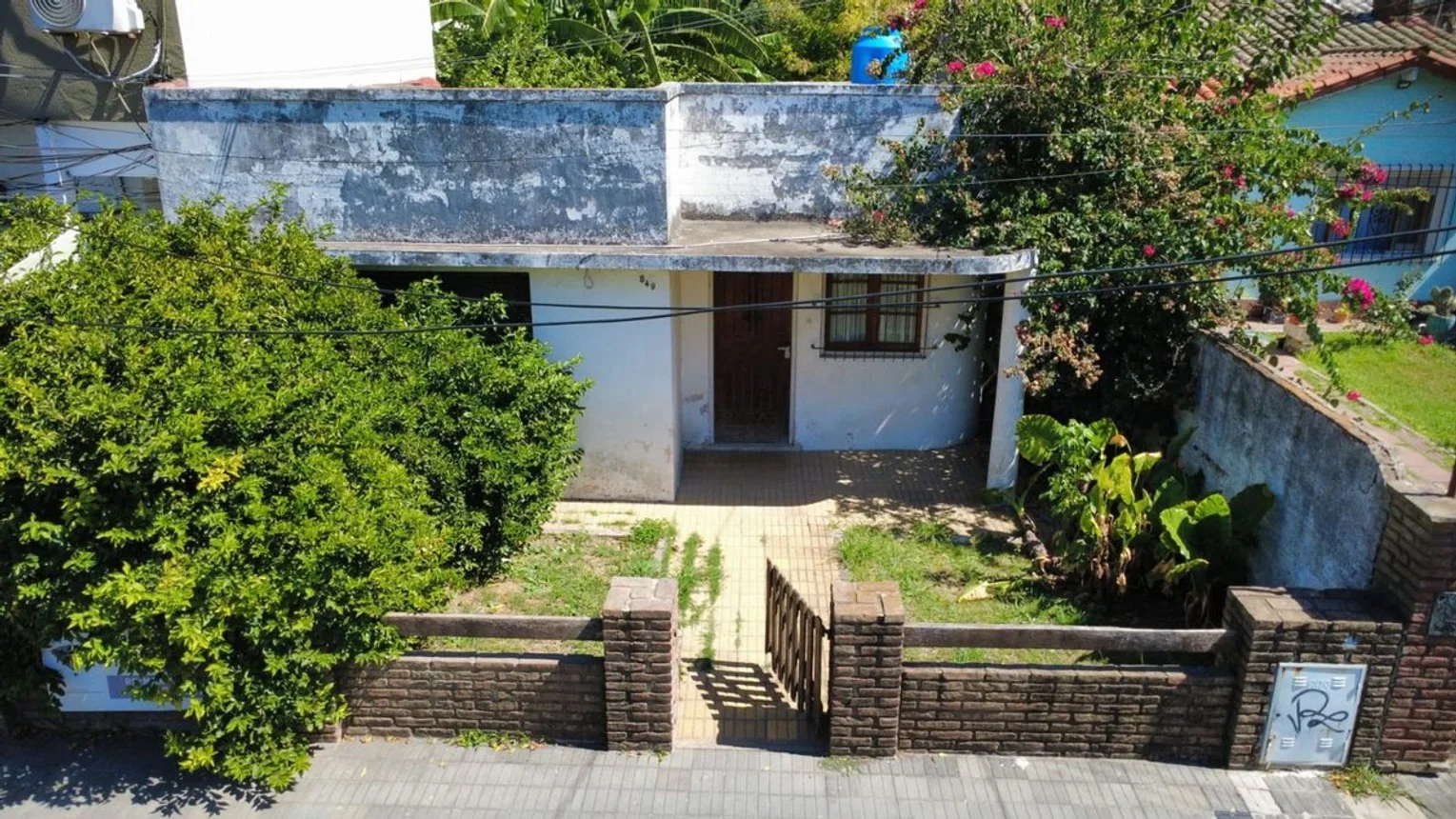 Casa de 3 ambientes en venta en Lomas de Zamora, Sucre 500