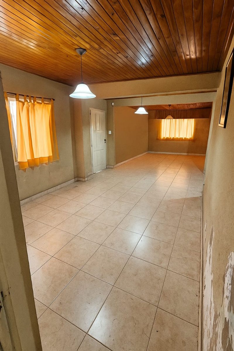 Foto 8 — OPORTUNIDAD - DOS CASAS EN UN MISMO TERRENO