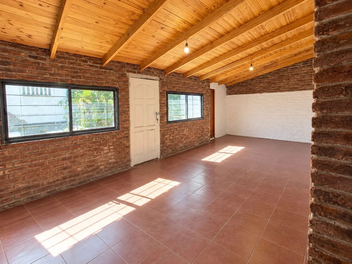 Casa de 4 ambientes en venta en Temperley, A. Dresco 200, foto 4