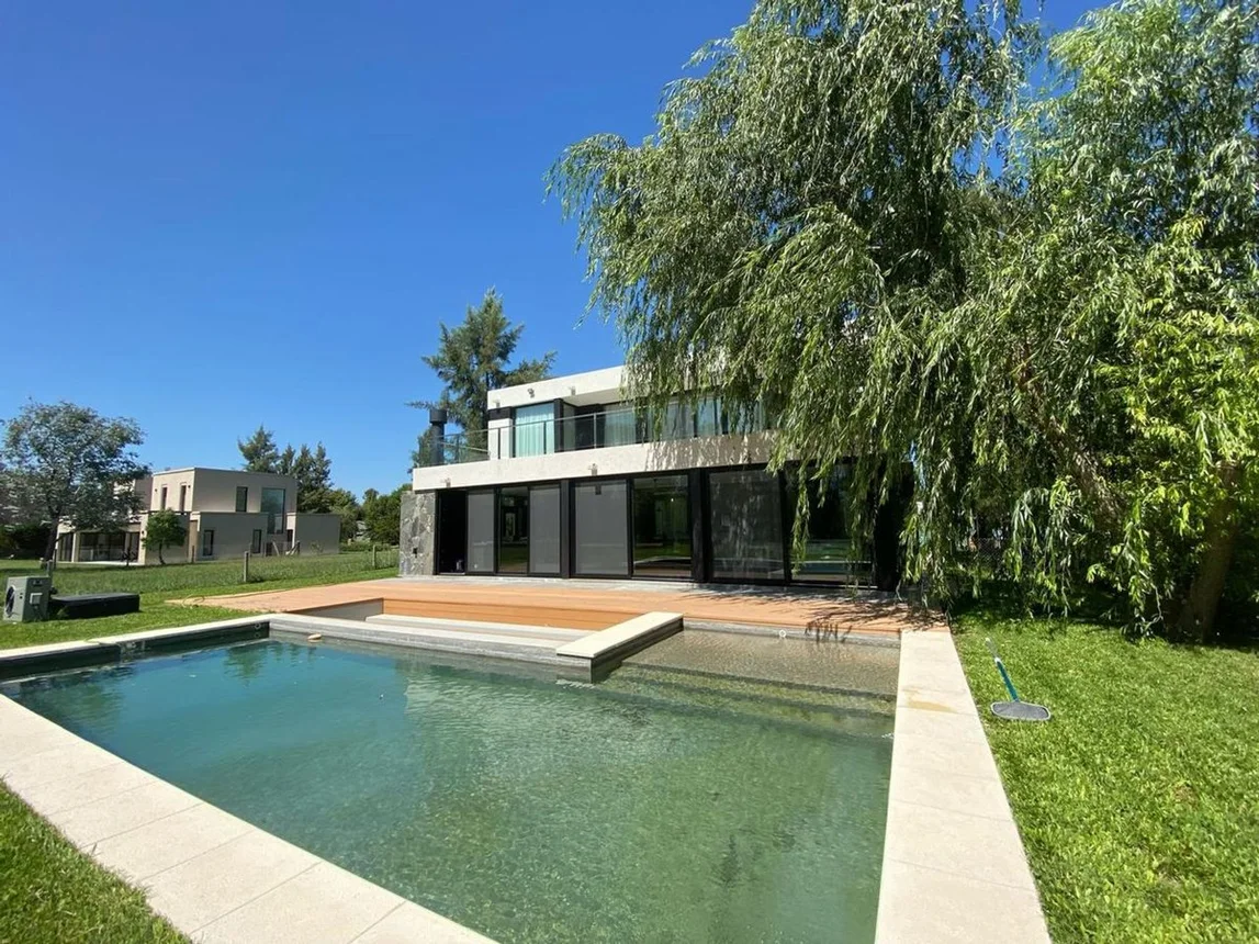 Casa en venta en miralagos, foto 1