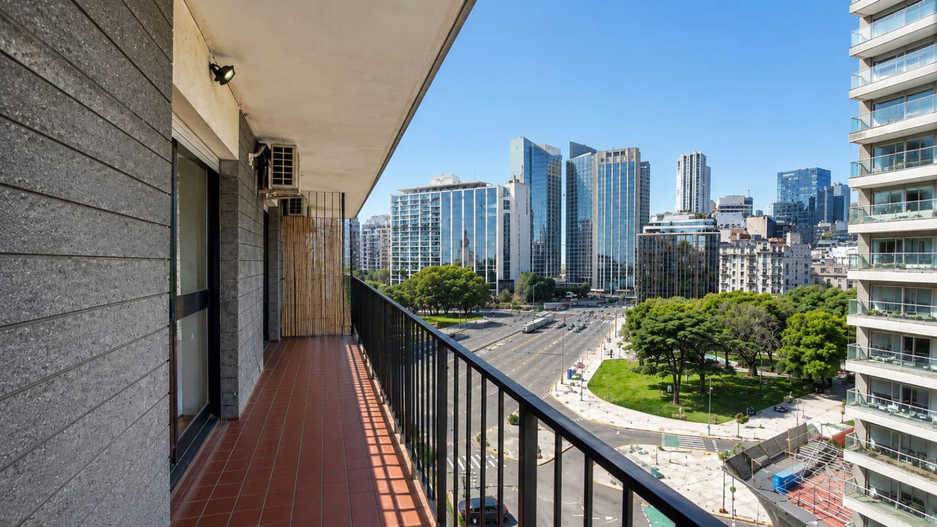 VENTA 3 AMBIENTES RETIRO BALCON PISO ALTO LUMINOSO