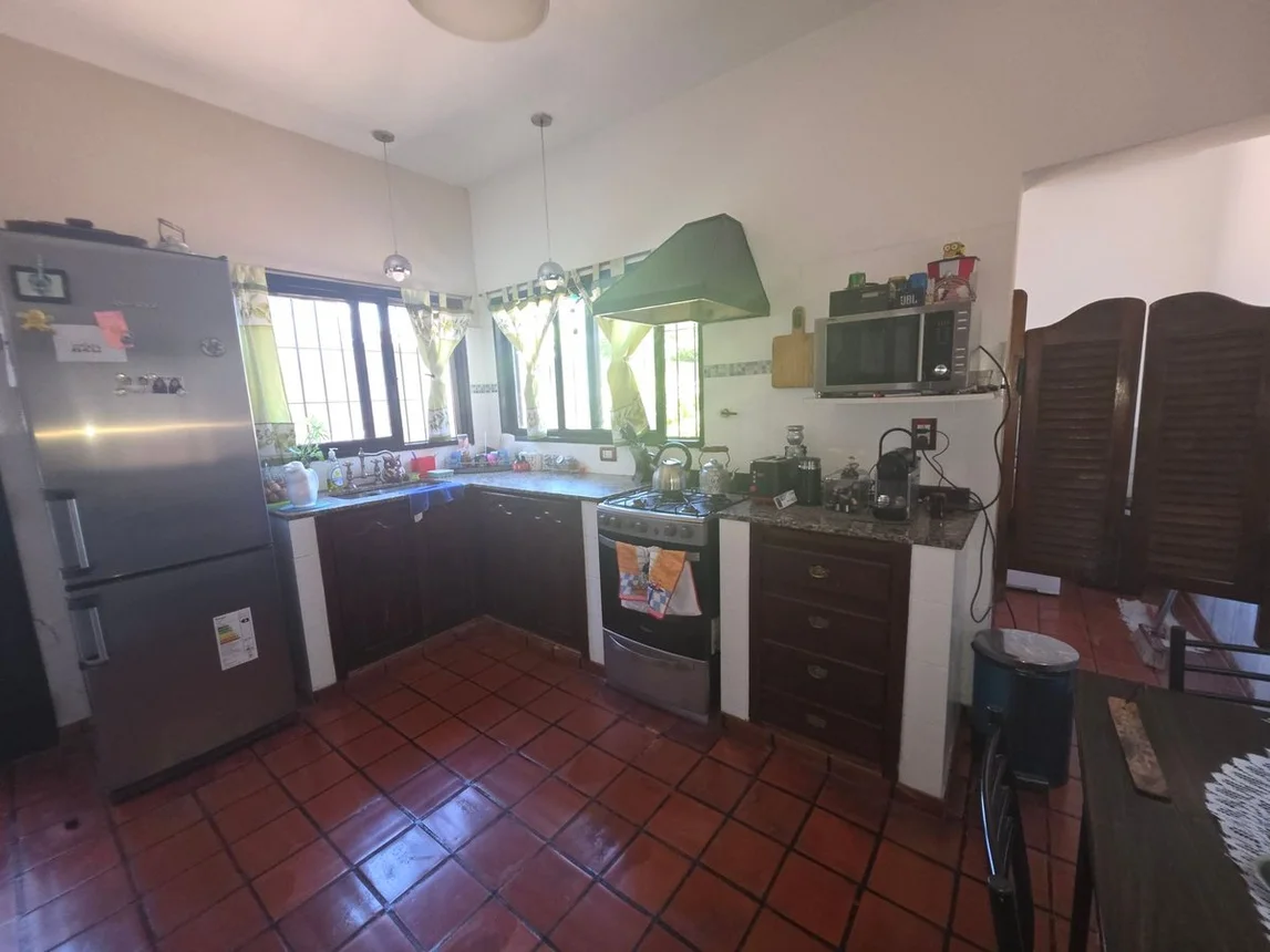 Casa de 4 ambientes en venta en Bernal Oeste, Ayacucho 800, foto 5