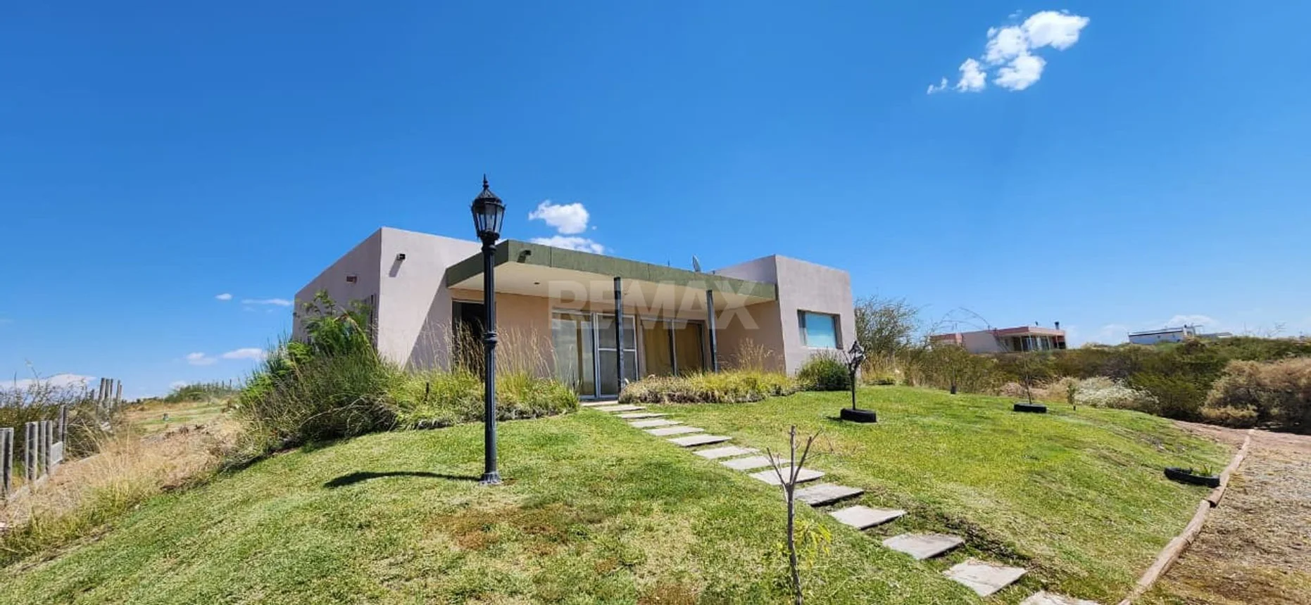 Casa de 3 ambientes en venta en Neuquén, La Peninsula - Lago Marimenuco 0, foto 2