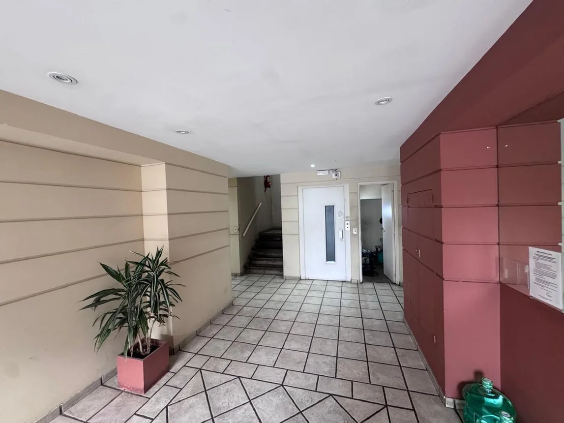 Venta departamento 2 amb con balcon y cochera, foto 3