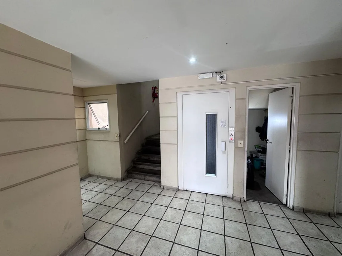 Venta departamento 2 amb con balcon y cochera, foto 4