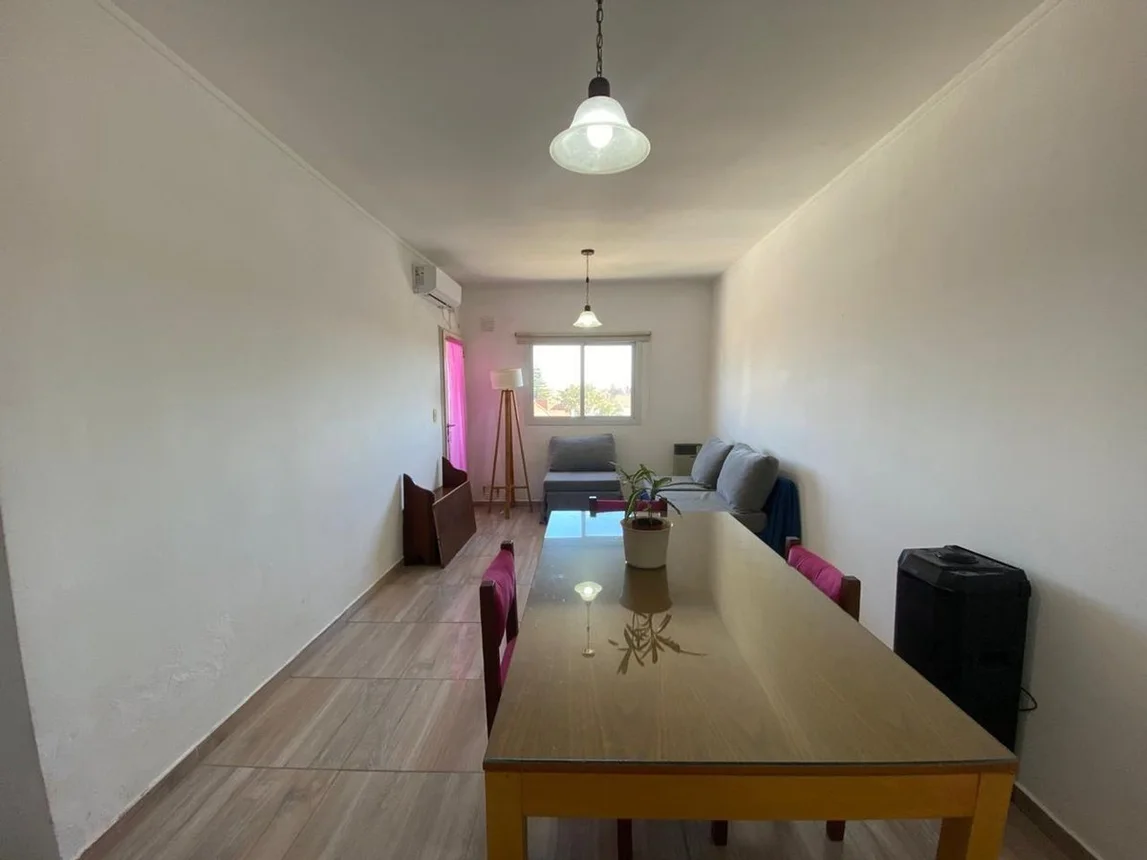 Departamento de 3 ambientes en venta en La Plata, 60 E/ 26 y 27 1600