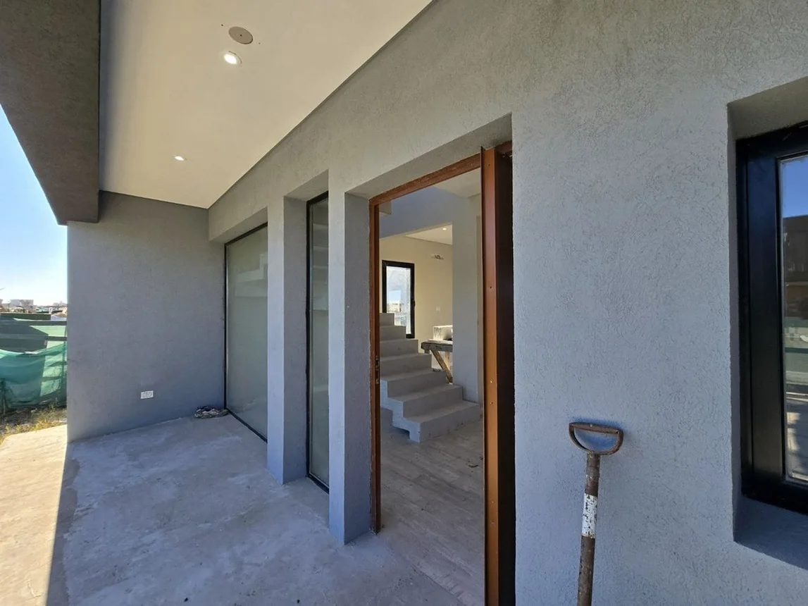 Casa de 5 ambientes en venta en Hudson, Calle 63 7800, foto 5