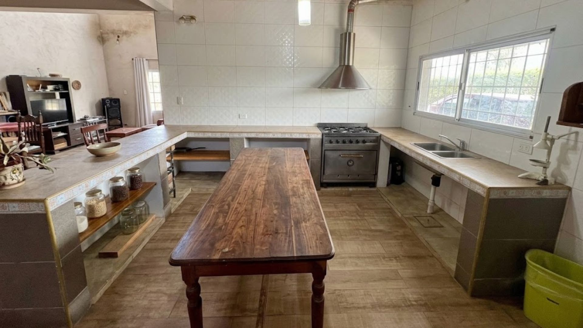VENTA/PERMUCA CASA C/PILETA ZONA SUR APTA CREDITO - foto 4