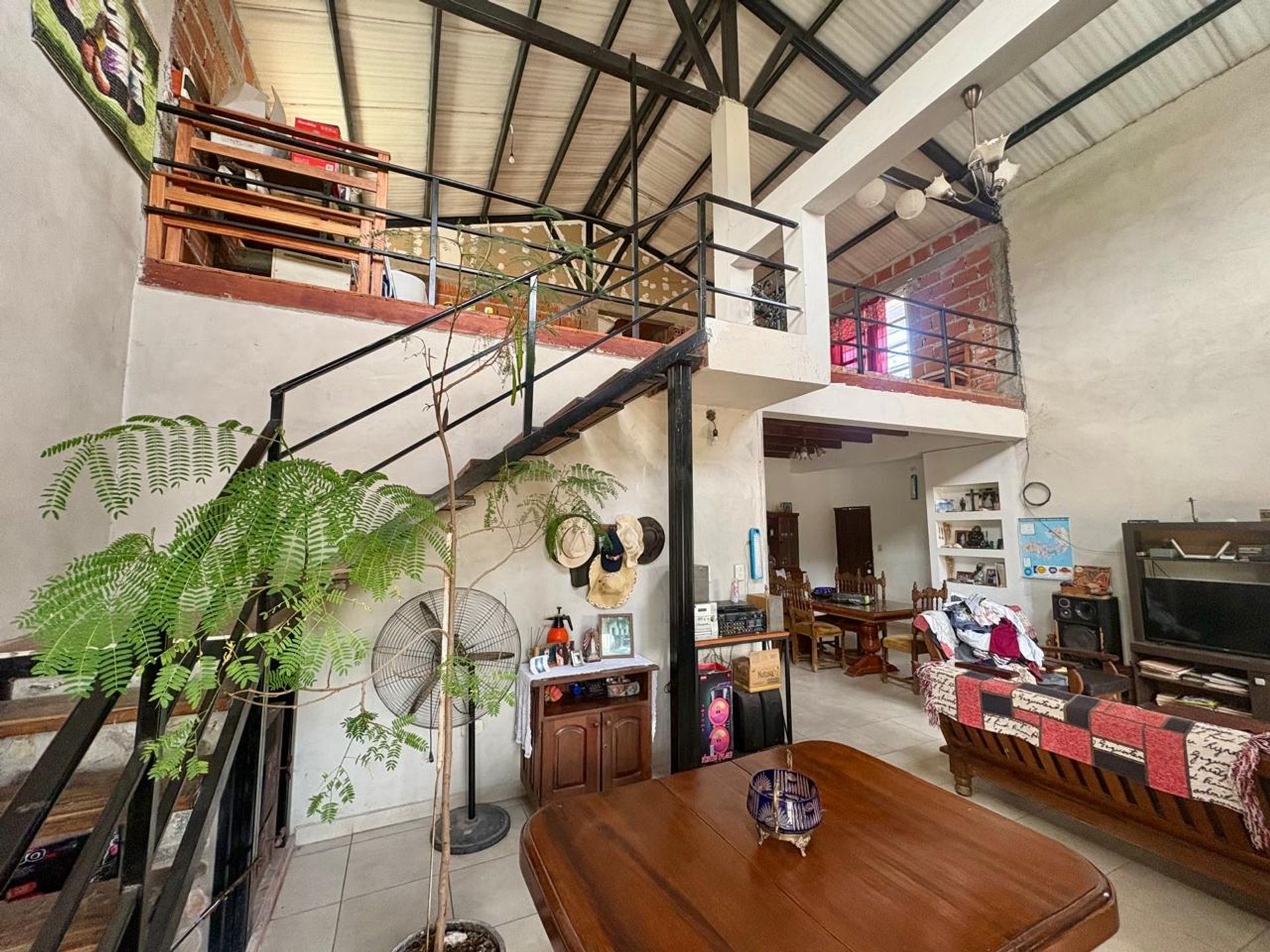 VENTA/PERMUCA CASA C/PILETA ZONA SUR APTA CREDITO - foto 2