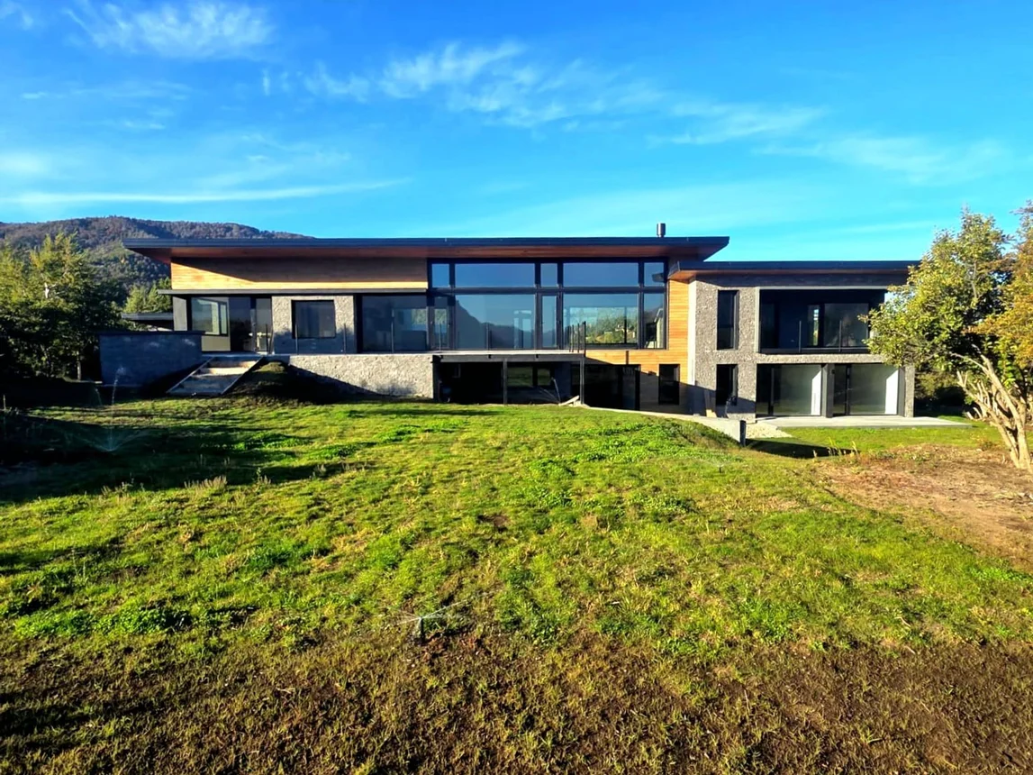 Exclusiva casa a la venta en arelauquen, foto 1