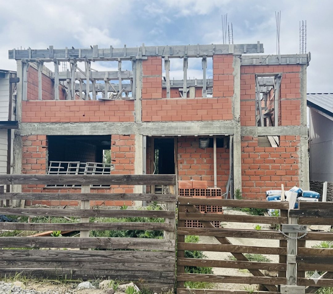 Venta Casa a terminar Planos Aprobados