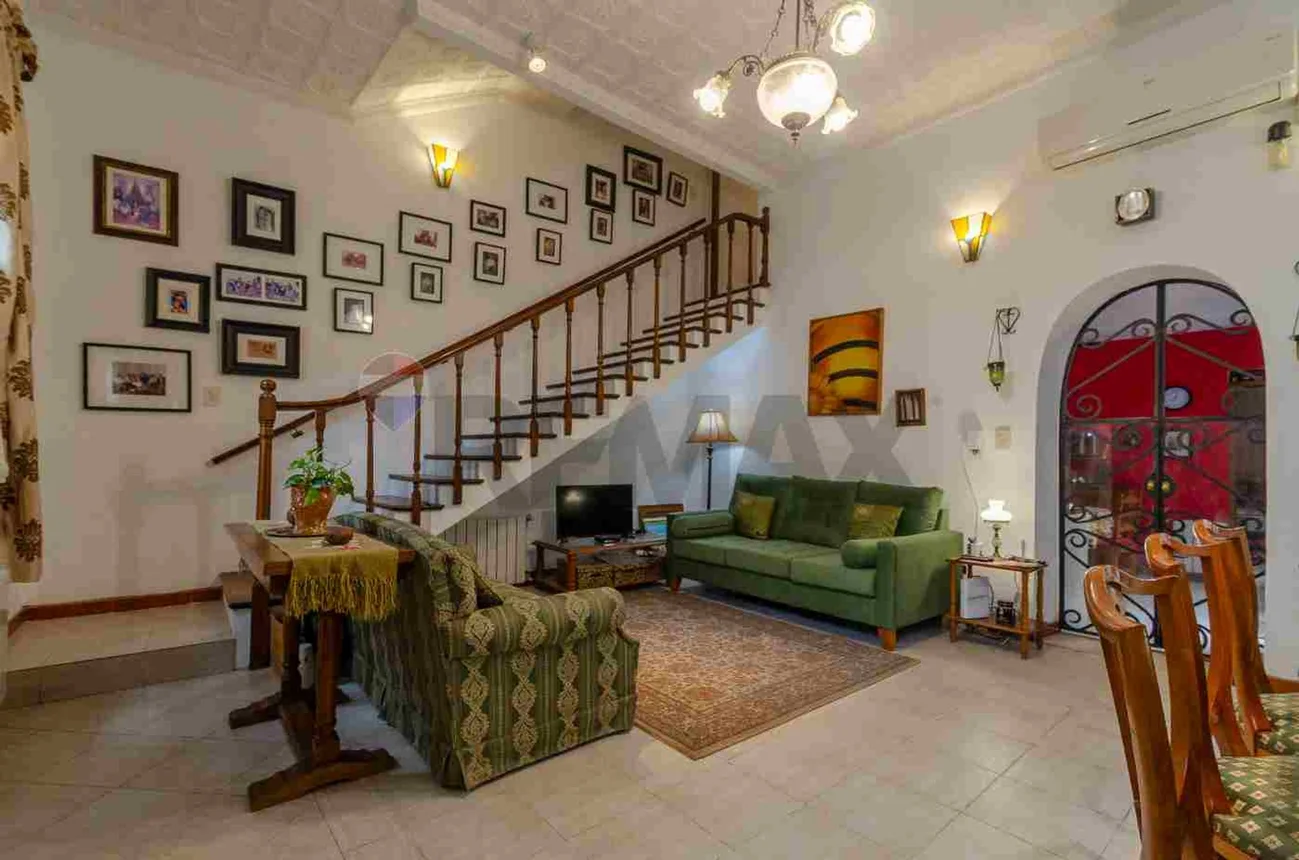 PH de 5 ambientes en venta en San Cristóbal, Carlos Calvo 2000