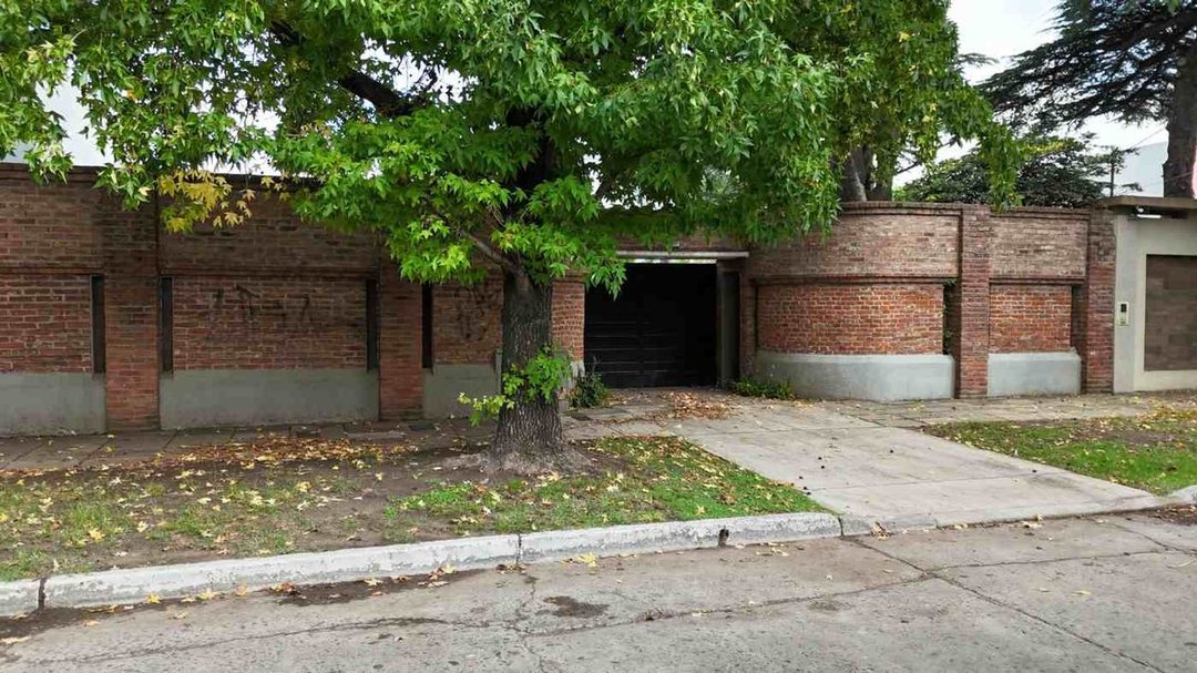 CASA 4 Amb. / CASA 2 Amb. y Quincho VENTA L.ZAMORA