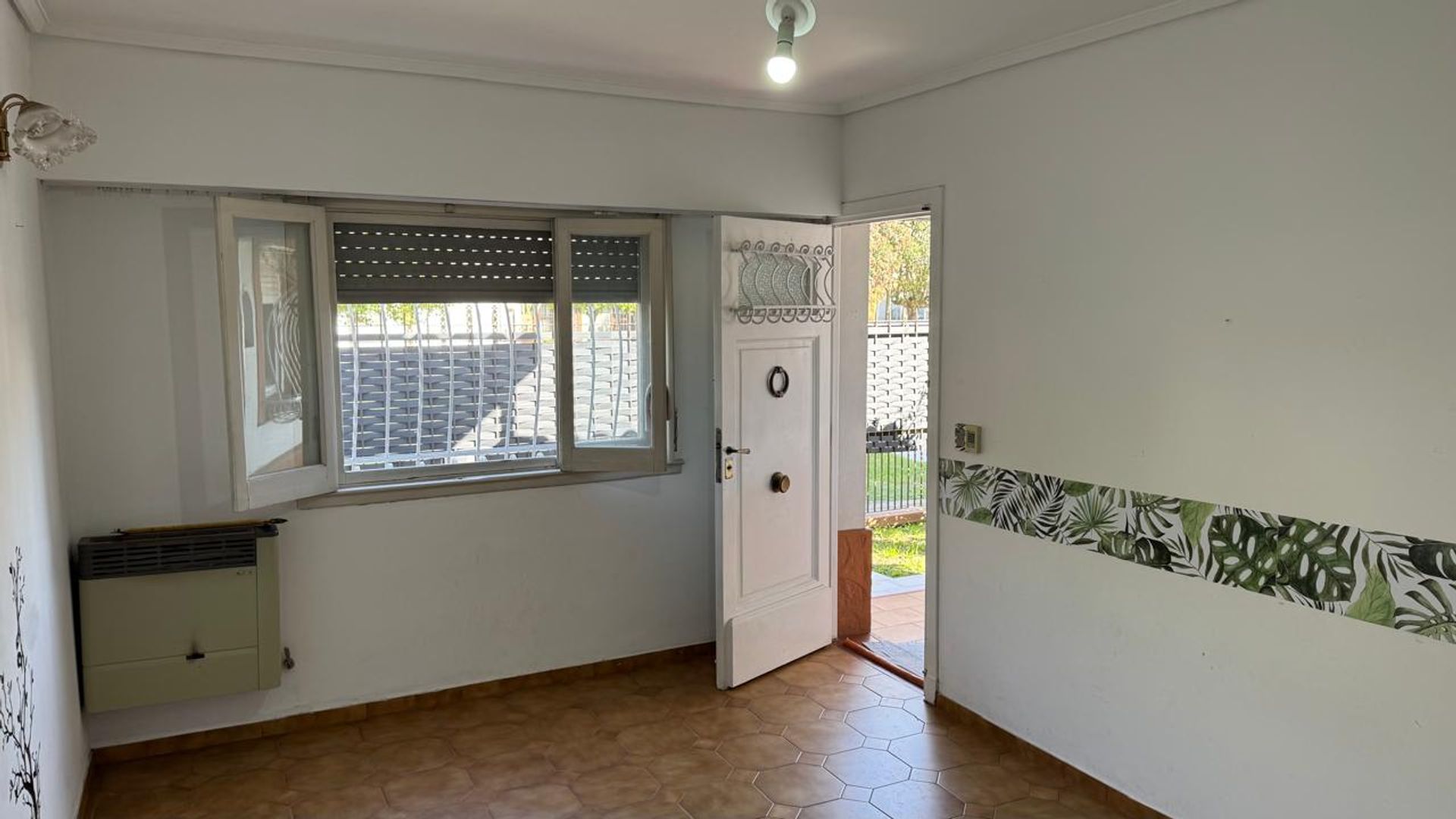 Foto 2 — Casa 3 ambientes con patio Quilmes Oeste