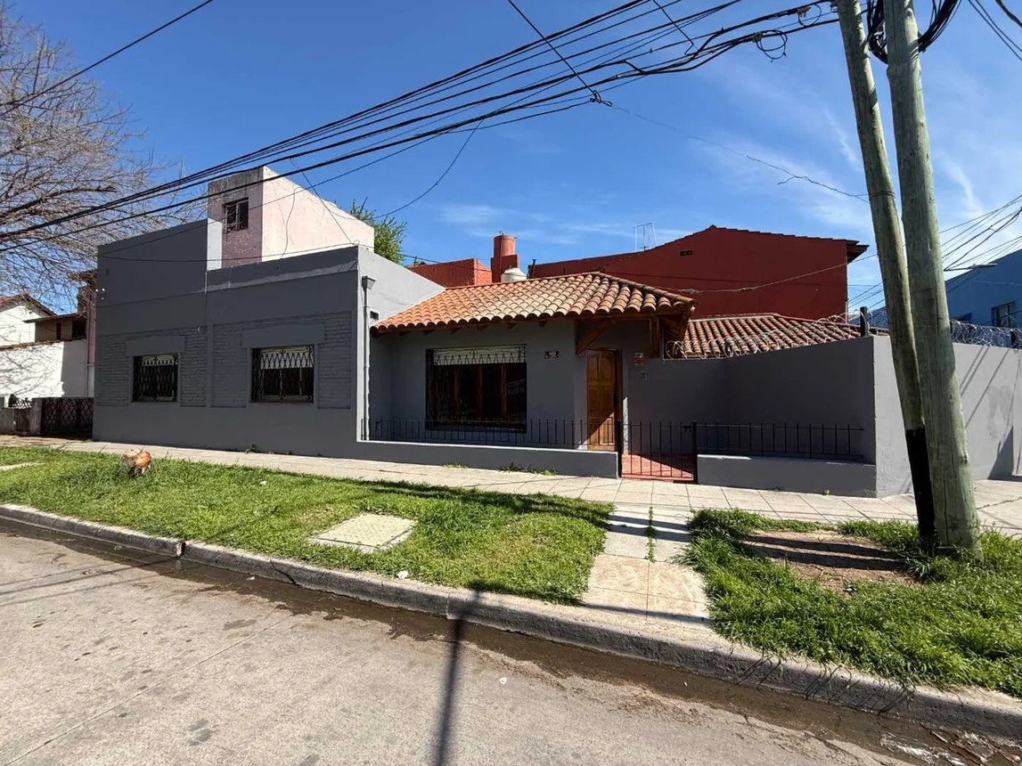 Casa en venta en Boulogne, Manuel Láinez 1900