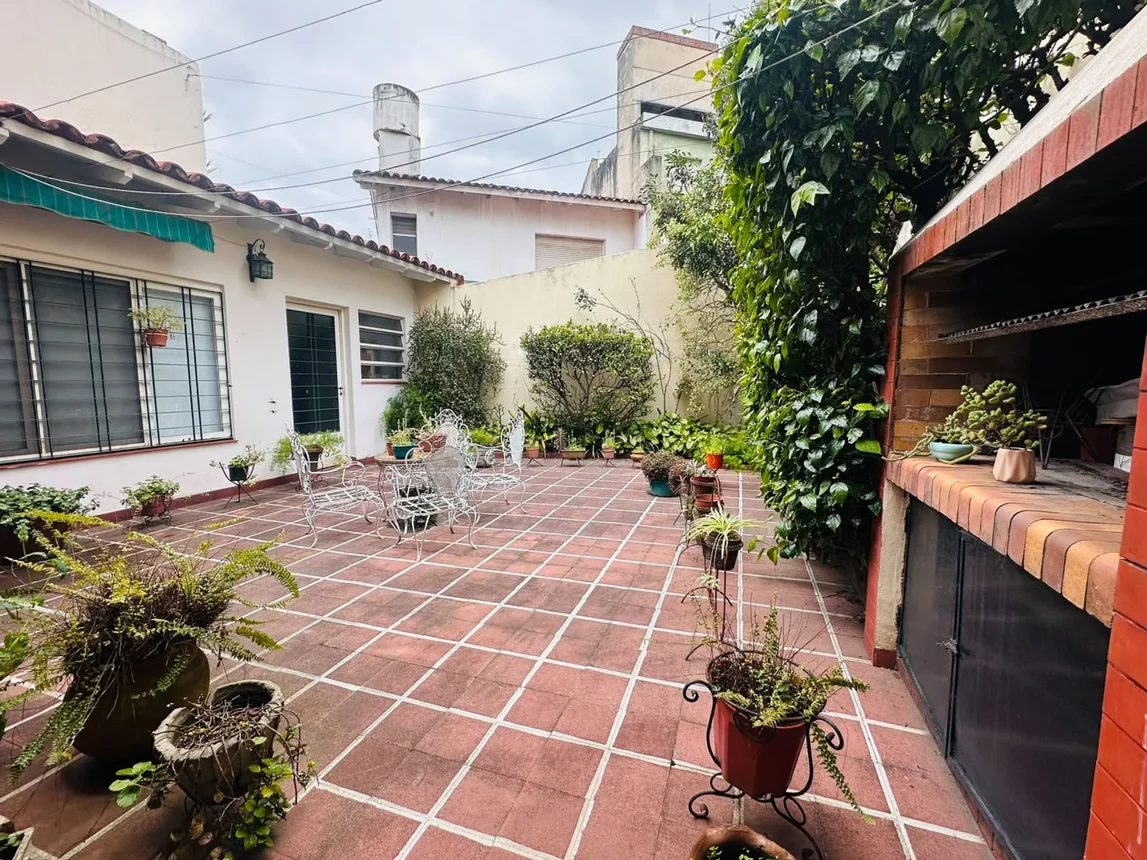 Casa de 5 ambientes en venta en Ramos Mejía, Tacuarí 300, foto 5