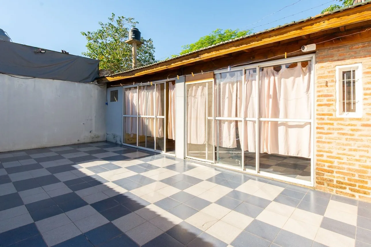 Casa en venta en Castelar, foto 3