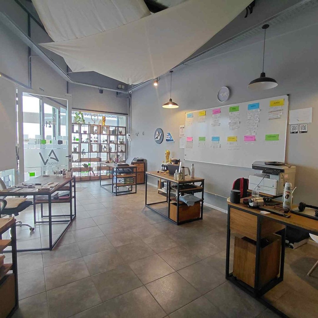 LOCAL COMERCIAL-OFICINA 2° PISO VERDI 57 RUTA 8