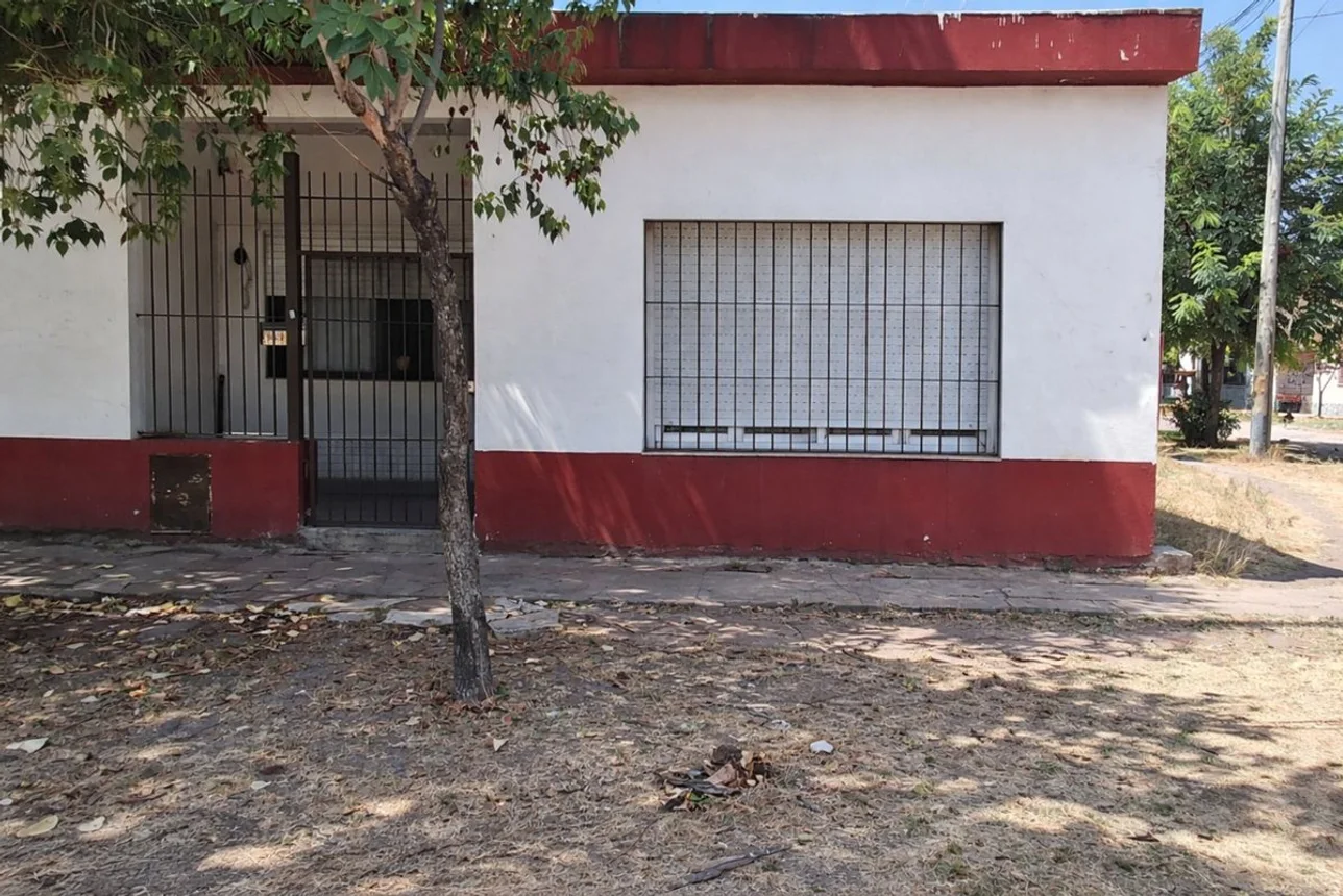 Casa de 3 ambientes en venta en Merlo, Perdriel 2400