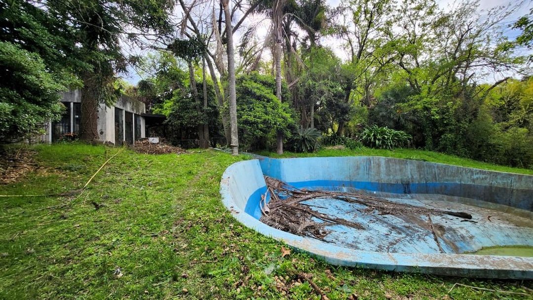 5 lotes con casa a reciclar en El Cazador