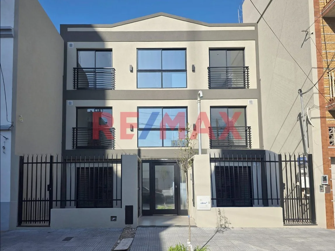 Monoambiente en venta en Lomas del Mirador, Pueyrredón 2700