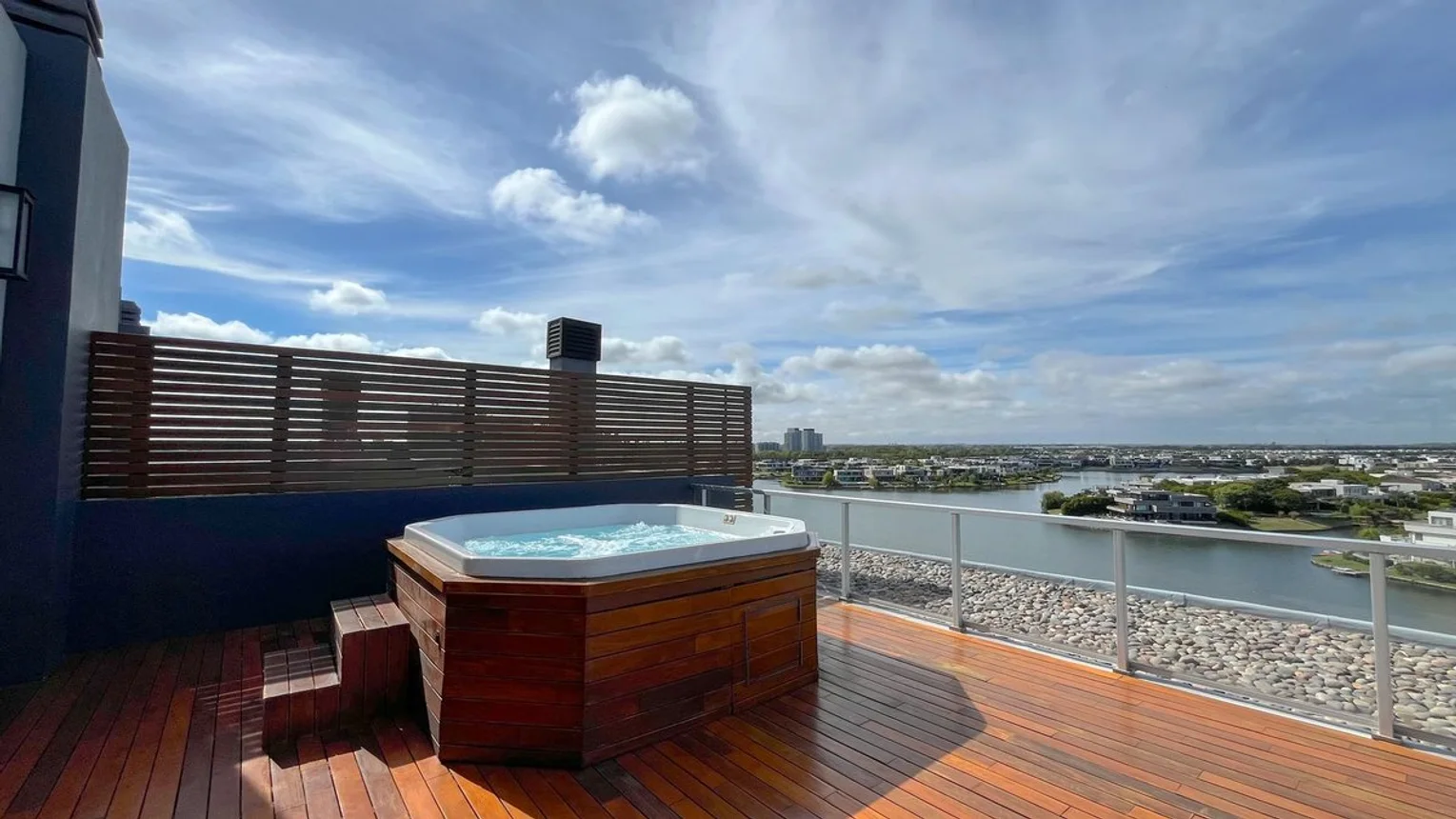 Penthouse de 5 ambientes en venta en Nordelta, Avenida del Golf 2100