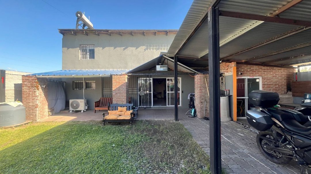 VTA CASA DE 4 DORMITORIOS EN PUNTA CHACRA,PERMUTA