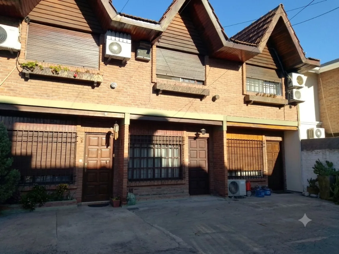 Casa dúplex en venta en Olivos