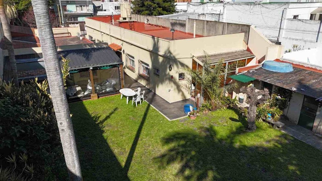 VENTA DOBLE LOTE MONTE CASTRO FONDO LIBRE