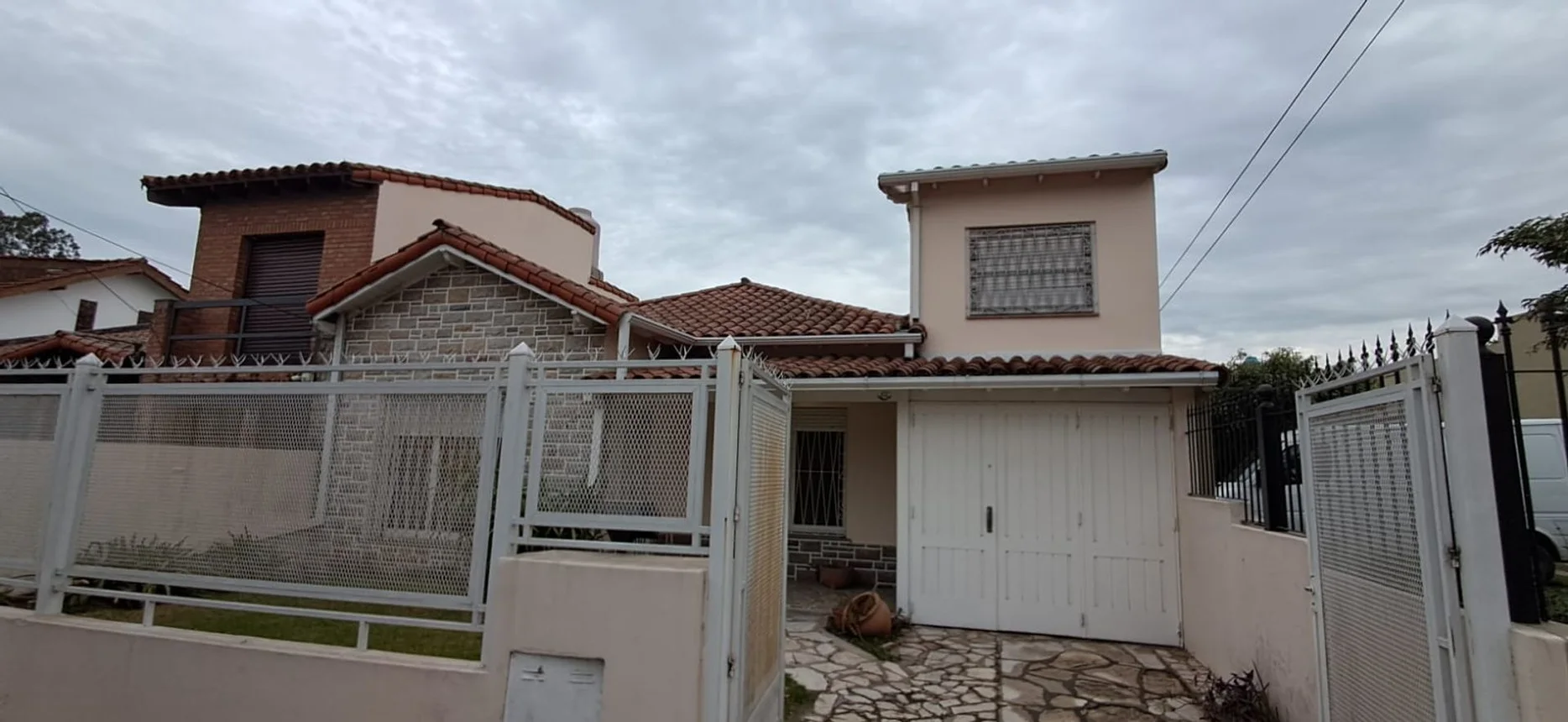 Casa de 5 ambientes en venta en Bella Vista, Olegario Victor Andrade 600, foto 2