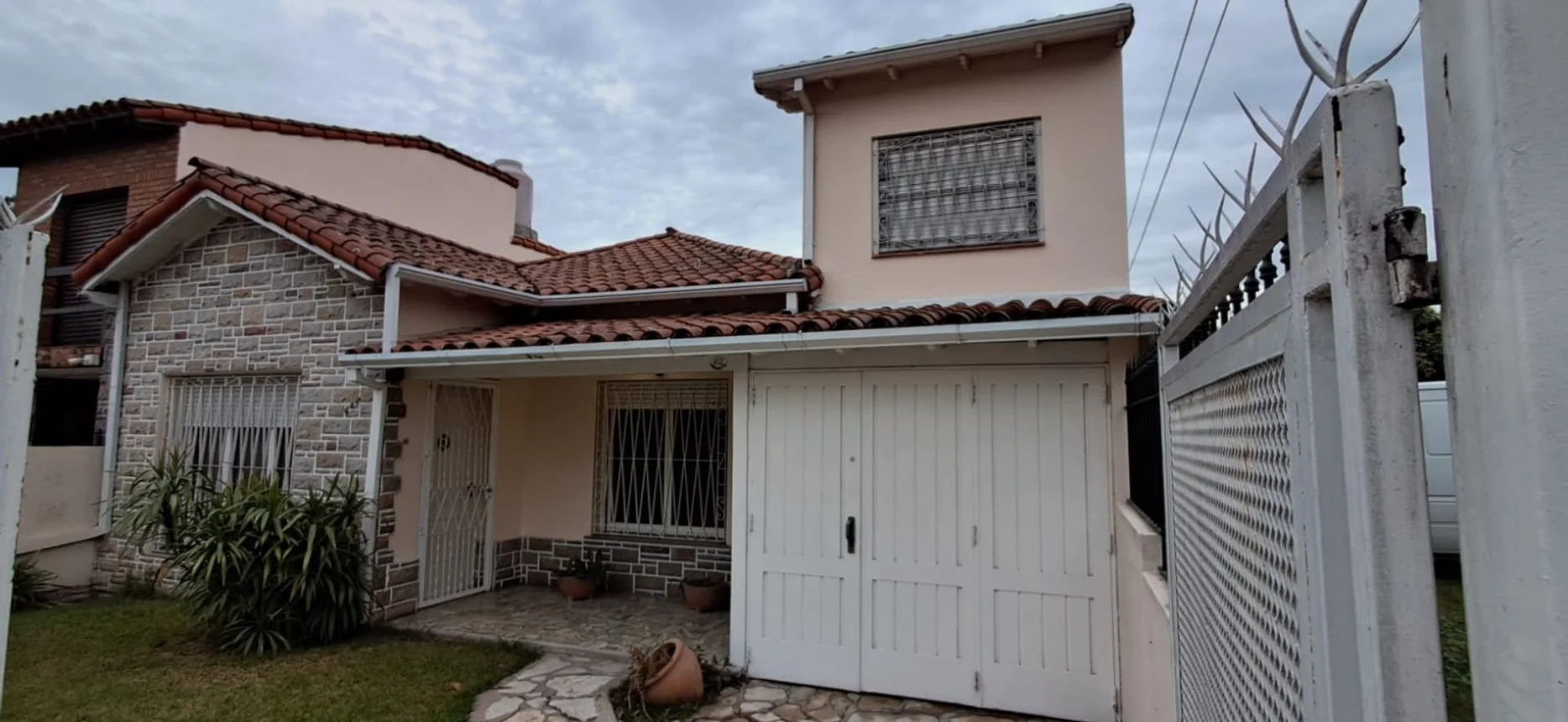 Casa de 5 ambientes en venta en Bella Vista, Olegario Victor Andrade 600