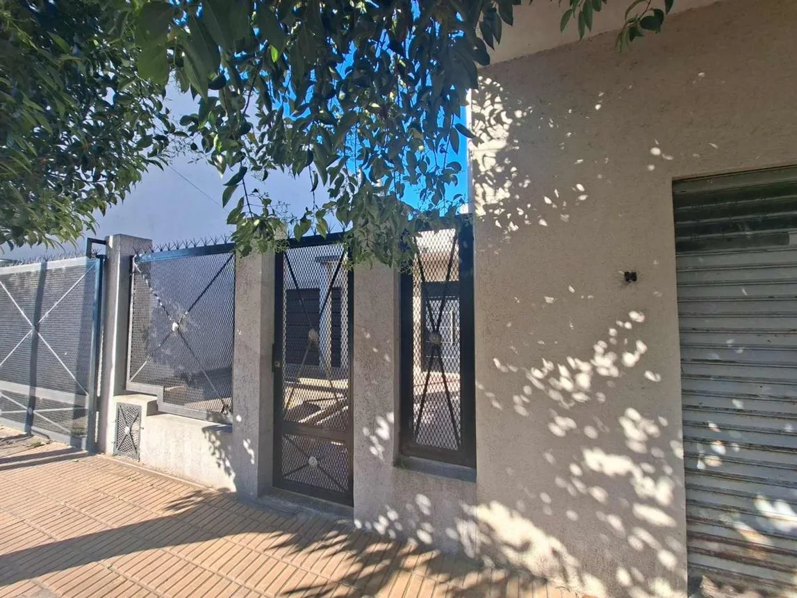 Casa de 3 ambientes en venta en Berazategui, Calle 159 2800, foto 2
