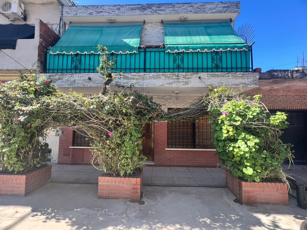 VENTA DE CASA 6 AMBIENTES VILLA CELINA