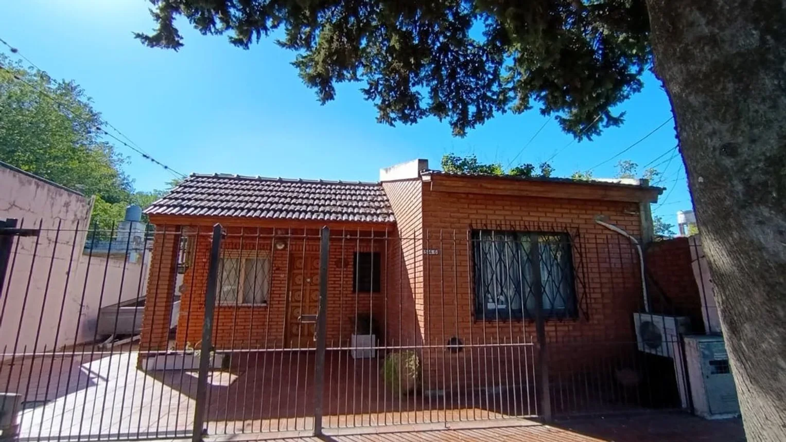 Casa de 4 ambientes en venta en Merlo, 12 de Febrero 500