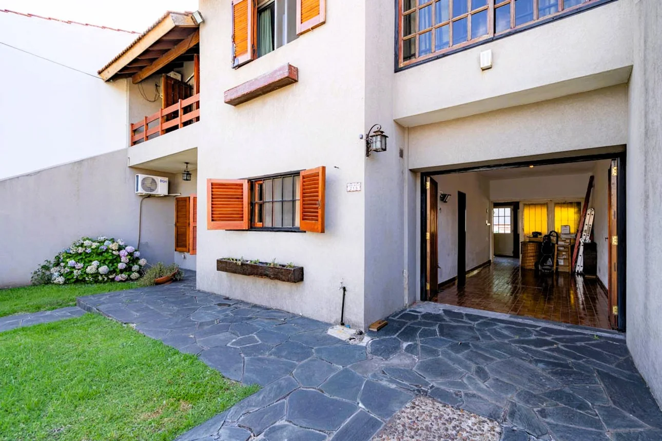 Casa en venta en Tapiales, José Alico 200