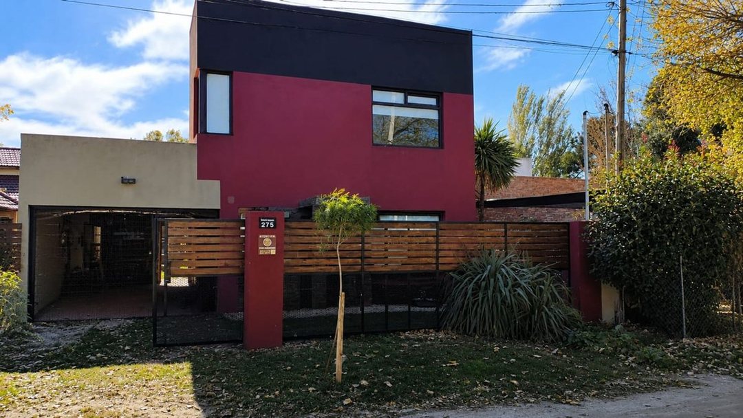 Casa 2 Dormitorios en Venta en Dolores, con Plieta