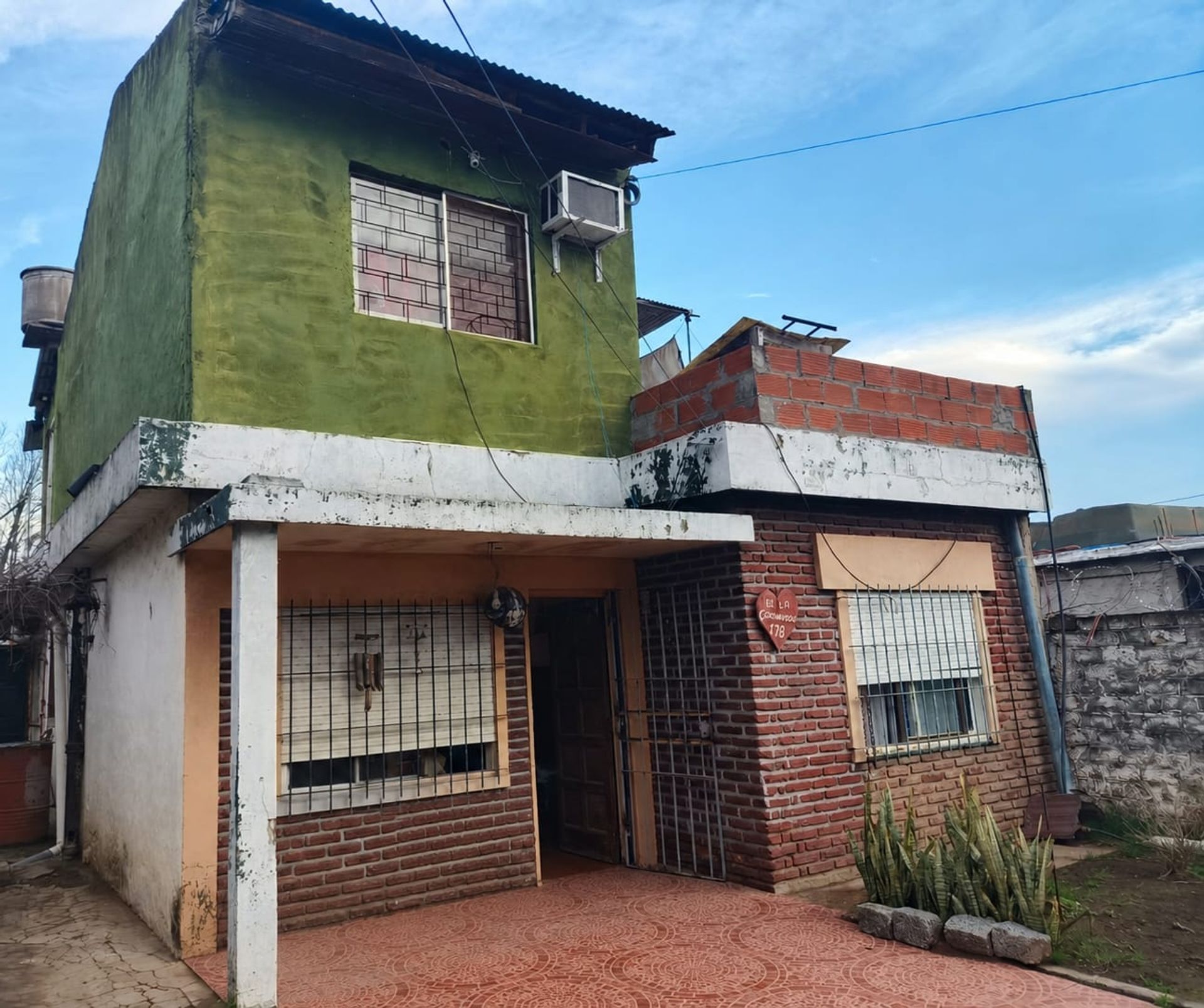 Casa 4 ambientes en Venta en MONTE GRANDE c/Jardín