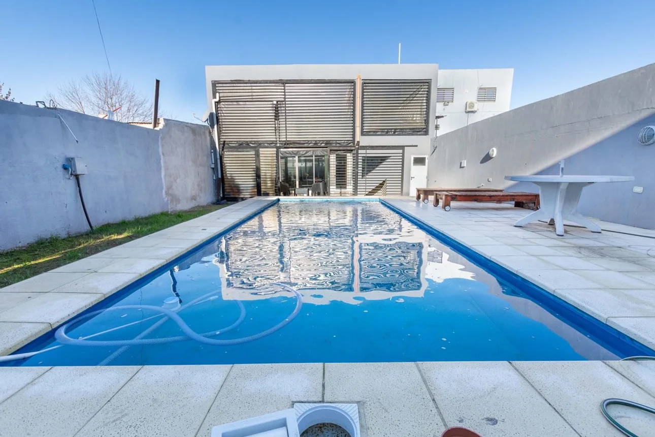 Casa en venta en La Plata, foto 2