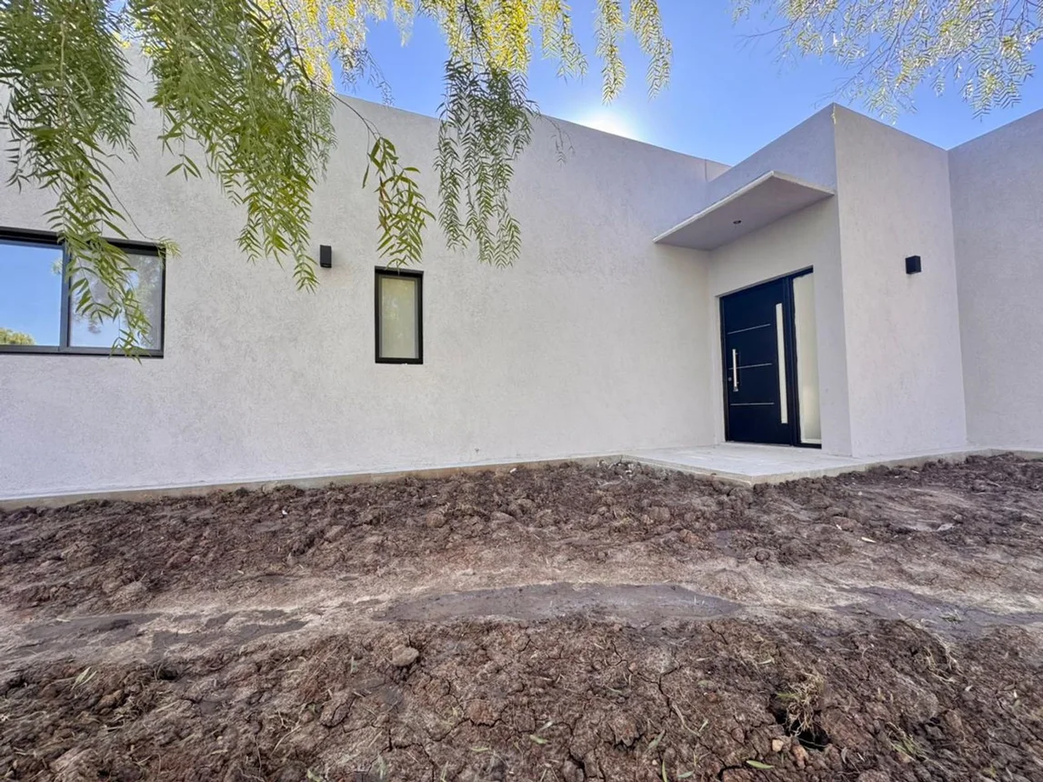 Casa en venta en Pilar, foto 2
