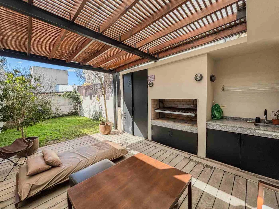 Casa dúplex de 3 ambientes en venta en City Bell, 17 Entre 465 y 466 700
