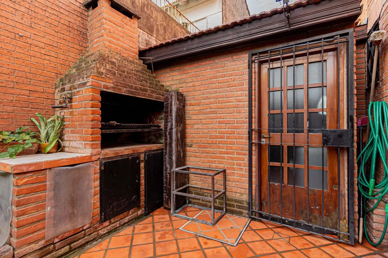 Casa de 5 ambientes en venta en Temperley, Solís 400, foto 3