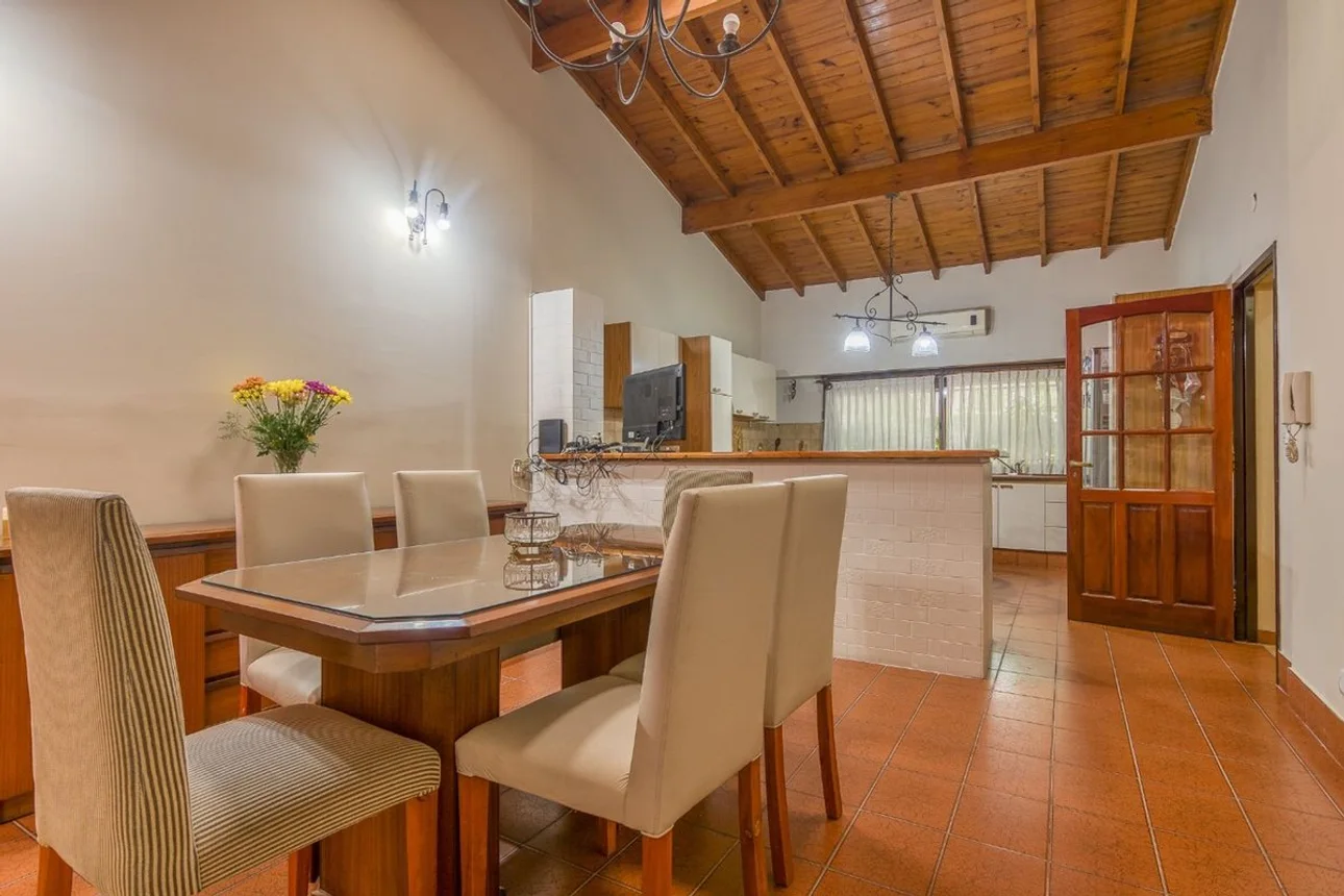 Casa de 6 ambientes en venta en Versalles, Bruselas 600
