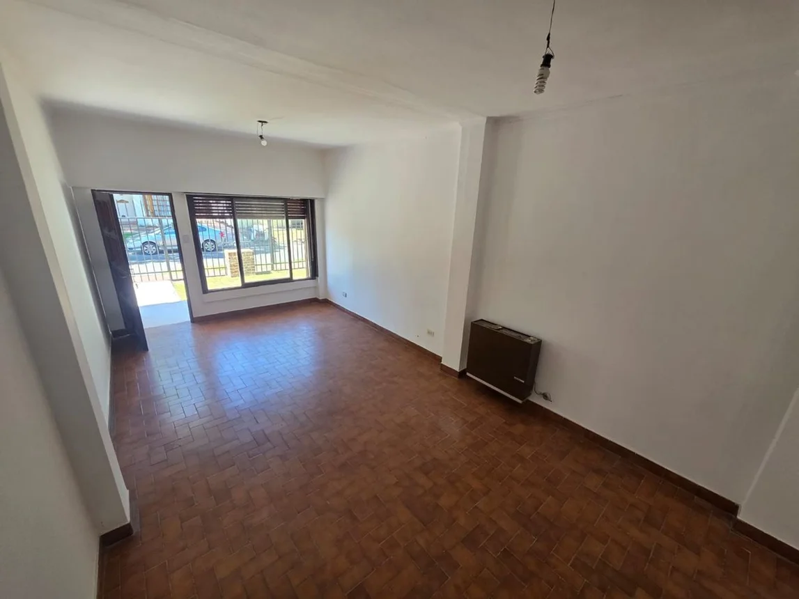 Casa en venta en Ituzaingó, foto 2