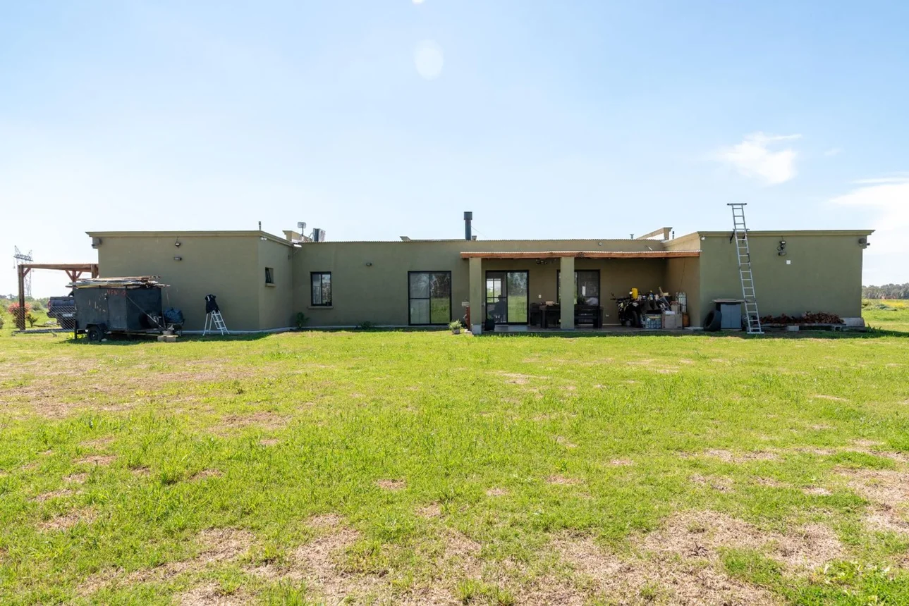 Casa de 5 ambientes en venta en Ezeiza, Avenida Pereda 0, foto 2